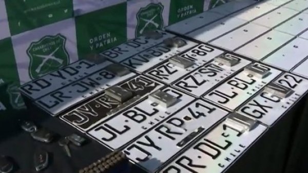 Las vendían en 10 regiones: Desbaratan al "supermercado" de patentes falsas
