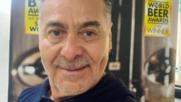 "Asuma su edad": Pato Torres responde a ácido comentario que le hizo un usuario