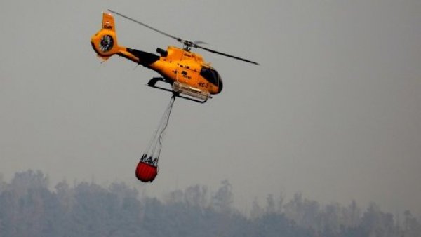 Decretan alerta roja para Valparaíso por incendio forestal en sector Peñuelas