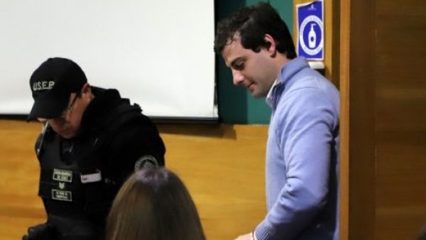 Detienen al padre de Martín Pradenas por presunto abuso sexual de una menor de edad
