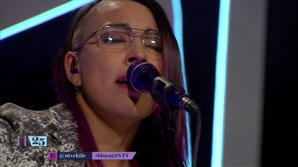 Tocata Hora 25 en NTV: Frank's White Canvas

