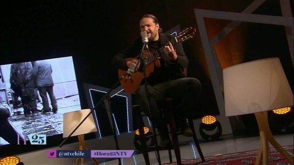 Tocata Hora 25 en NTV: Nano Stern
