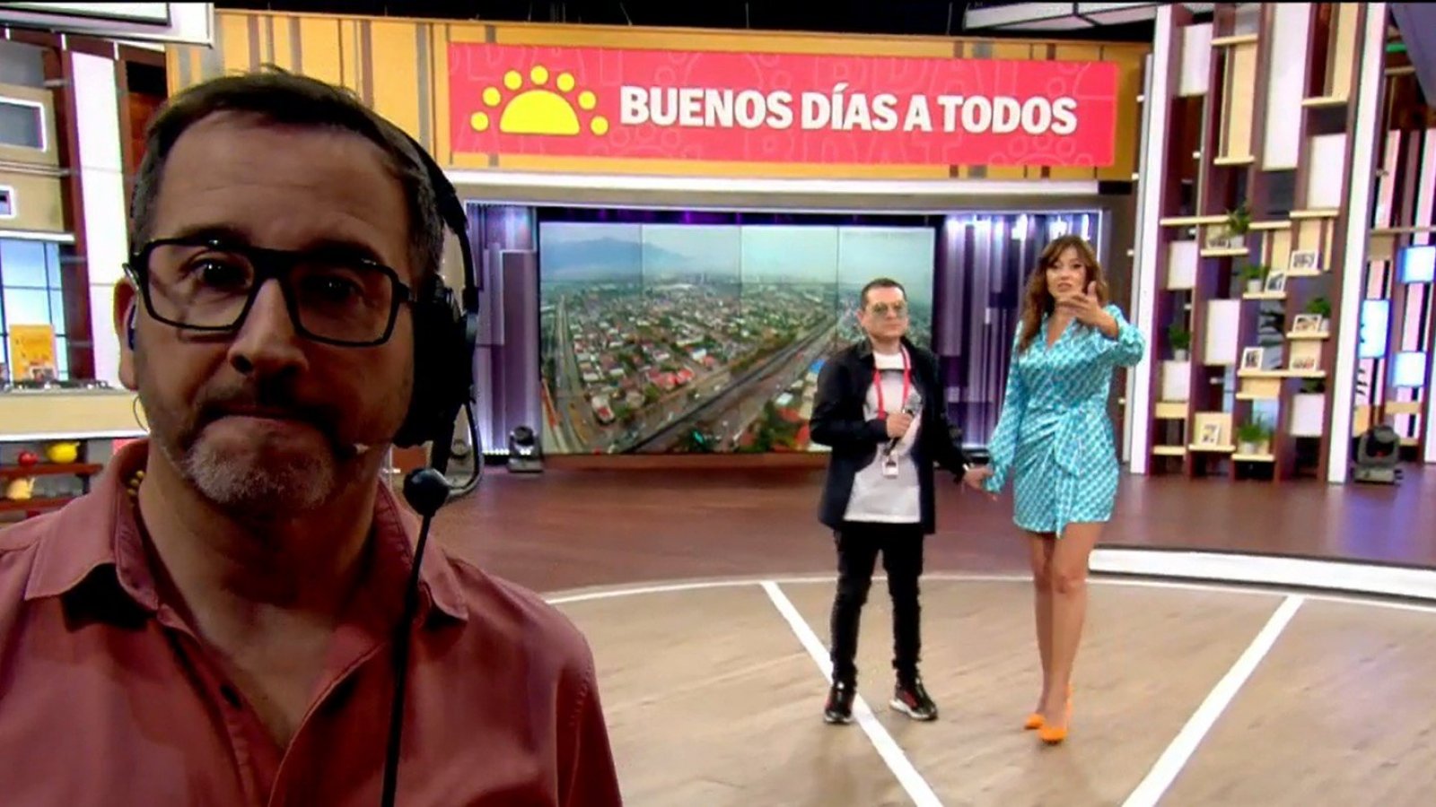 ¡Es viernes de cambio de roles! Eduardo Fuentes volvió a sus inicios en la televisión
