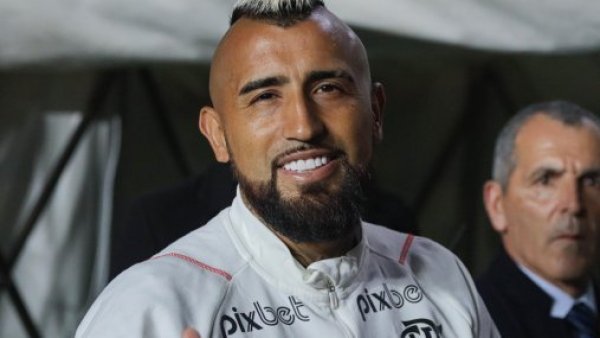 Arturo Vidal: El volante nacional abrirá nueva sucursal de su tienda en Chile
