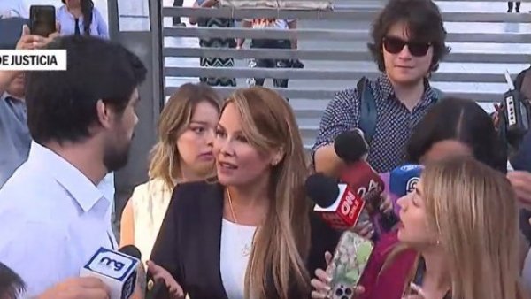Enojo y molestia: Cathy Barriga arremete contra su esposo ante el caos por su formalización
