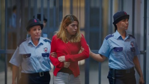 La humillación a Efsun: Mira el momento de "Me robó mi vida"
