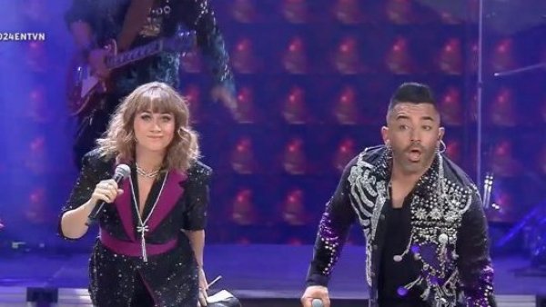 Amaya Forch se luce junto a "Tomo como Rey" en el homenaje a "Cecilia, la Incomparable"