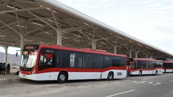 Horarios y ruta: Conoce el nuevo recorrido 444 que llegará hasta el Aeropuerto de Santiago
