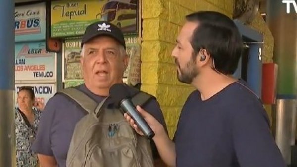 Armando, el viudo de verano más gracioso del terminal de buses
