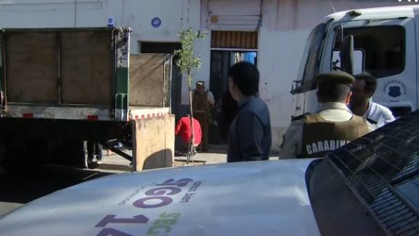 "Denunciamos cuatro años y nunca nos pescaron": El descargo de vecina a casa desalojada ligada a banda criminal en barrio Yungay
