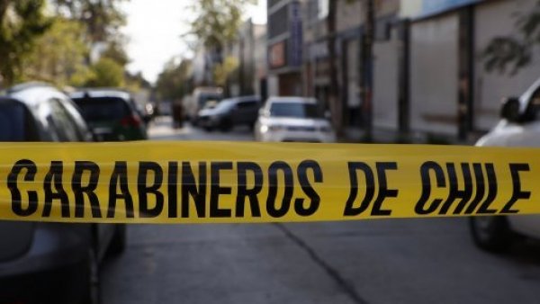 Homicidio frustrado en Estación Central: mujer apuñaló a hombre
