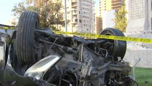"La sacaron barata": Conductora ebria termina con su vehículo volcado en Plaza Italia
