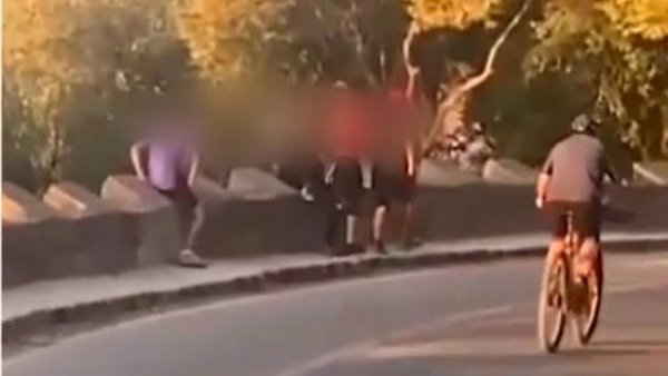 "Me pegaron en la cabeza y tomaron mi bicicleta": Víctimas de violentos asaltos en cerro San Cristóbal
