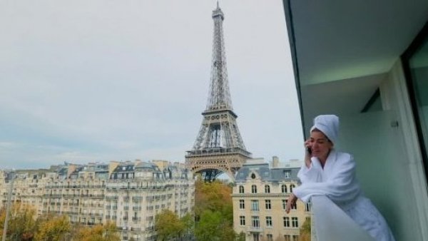 Me robó mi vida - T1E182 | Arda y Efsun en París
