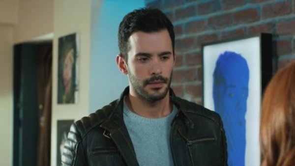 La sorpresa de Omer: Mira el momento de "Amor en juego"
