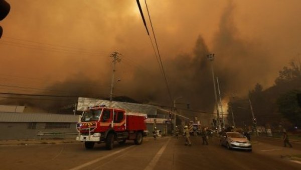 Fiscal de Valparaíso apunta a “indicios potentes” de intencionalidad en incendio