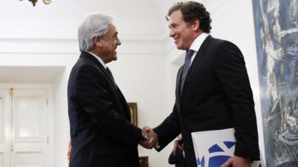 Presidente de la Conmebol despidió a Piñera: "Fue un amigo del fútbol"
