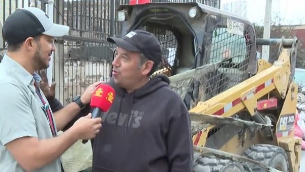 Tomó su maquinaria y salió a ayudar: La solidaridad sin límites durante la emergencia
