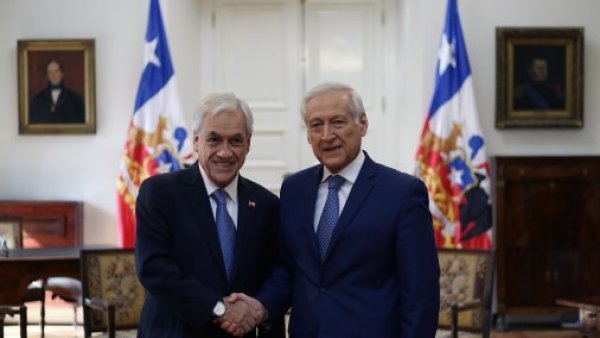 "En la búsqueda de acuerdos y pactos de futuro": Excanciller Muñoz valora el legado del expresidente Piñera
