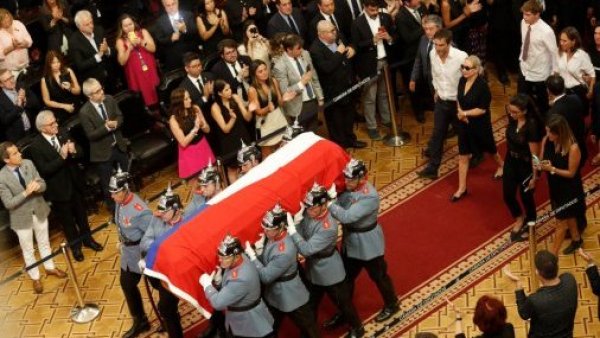 ¿Qué implica y cómo es?: Todo lo debes saber sobre un funeral de Estado
