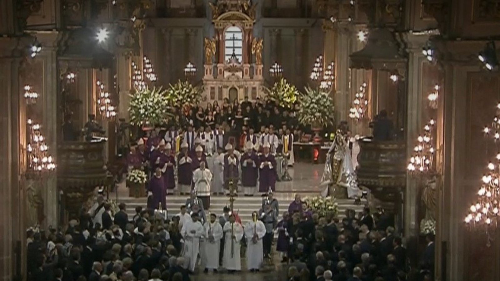 El Ave María en la misa fúnebre del expresidente Piñera
