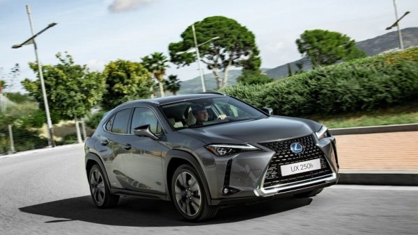 Corte Suprema anuncia que no comprará lujosos autos Lexus

