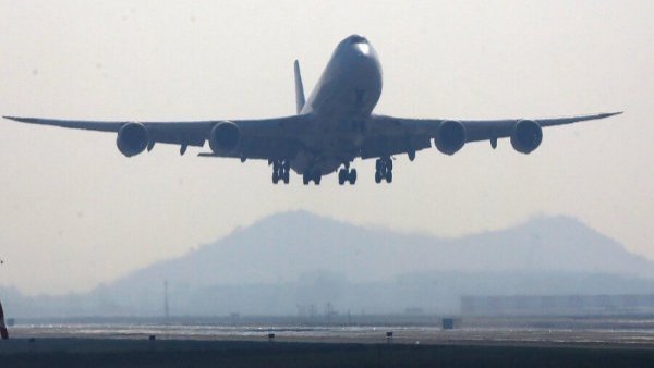 <p>Avión. </p>Reclamos contra aerolíneas aumentaron un 77% en 2023 por retrasos y cancelaciones
