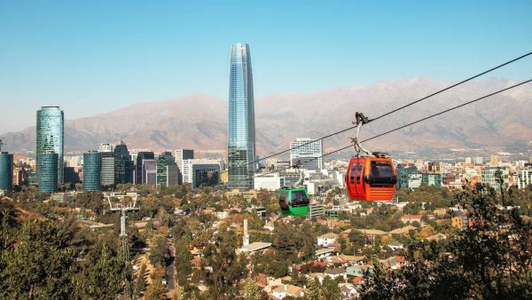 <p>Santiago. Chile. Ciudad. </p>Estudio revela temáticas más consultadas sobre Chile en los medios extranjeros
