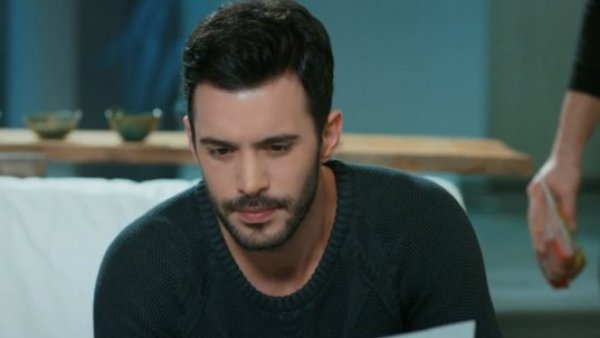 Amor en juego - T1E65 | La tensión de Omer y Defne
