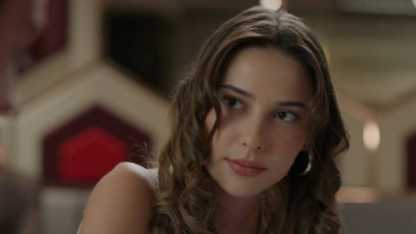 Todo por mi familia - T1E324 | La mirada de Lydia
