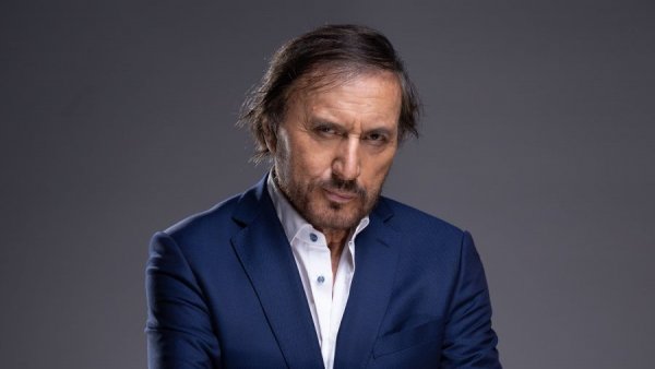 Nada hacía presagiar...: Carlos Pinto regresa por partida doble
