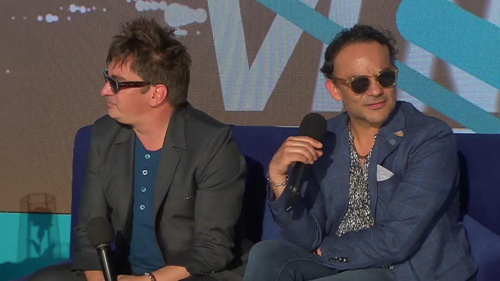 Los Bunkers : "Estamos contentos de compartir con Sergio Freire y Young Cister"
