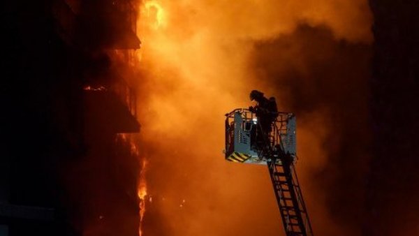 Entregan primeros subsidios de viviendas a afectados por incendios
