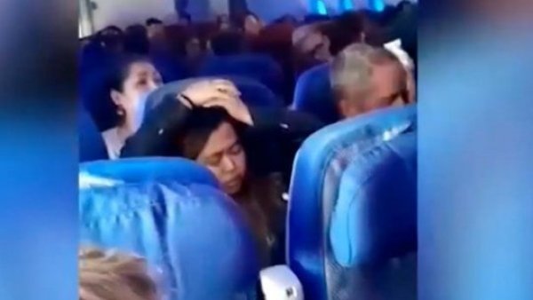 ¿Posible falla técnica? Turbulencia extrema aterró a pasajeros
