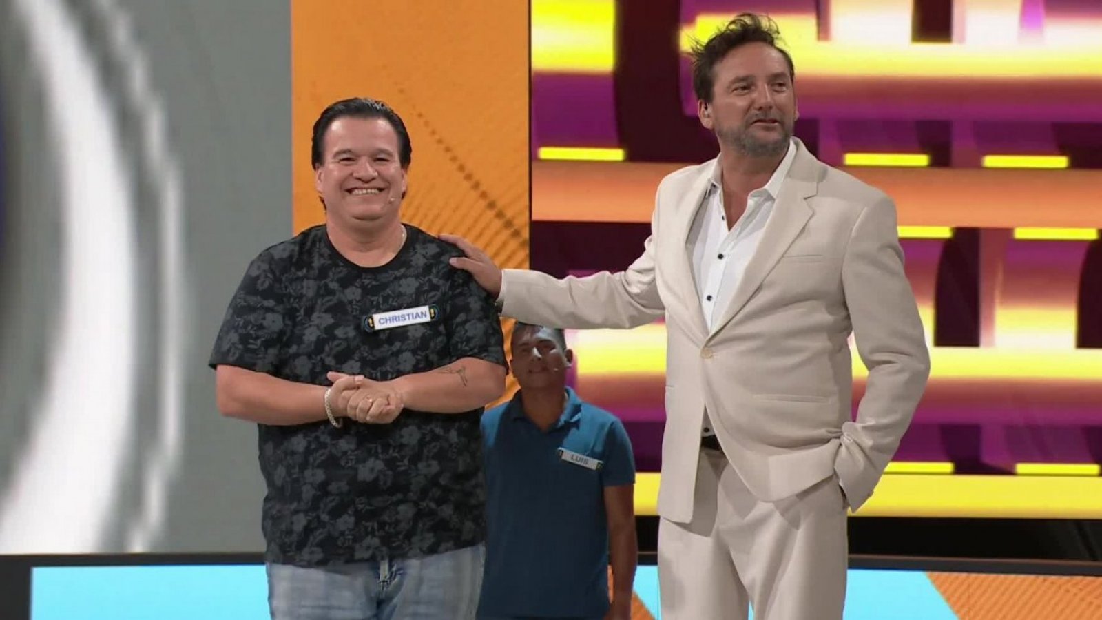 Líder de este martes es el doble de Juan Gabriel
