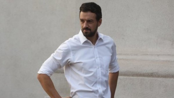 Alcalde Vodanovic llega a La Moneda a pedir presencia militar en Maipú tras violentos hechos en la comuna
