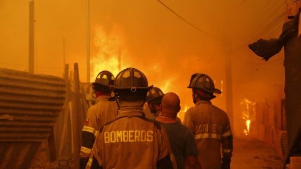 "Ha llamado 100 veces en una tarde": Bomberos de Puerto Montt denuncian a acosador telefónico
