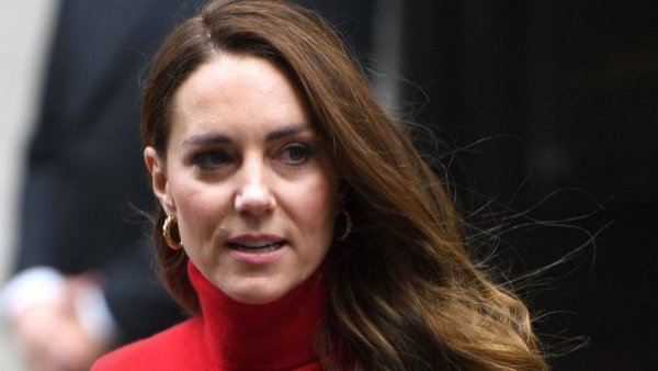 Kate Middleton es vista caminando "feliz y relajada" junto al príncipe William
