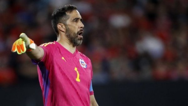 Claudio Bravo: "Necesitamos de todos para poder entrar a un Mundial"
