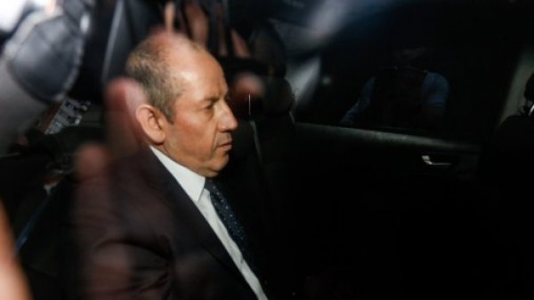 Fiscalía pide prisión preventiva para exdirector de la PDI Sergio Muñoz
