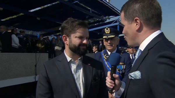 Presidente Boric tras celebración de la FACH: "Valoro mucho todo el trabajo del personal de la Fuerza Aérea"
