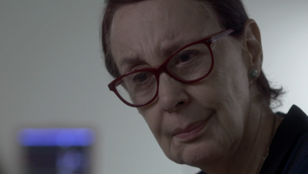 Mónica Carrasco regresa a TVN al protagonizar la nueva historia de "El Día Menos Pensado"
