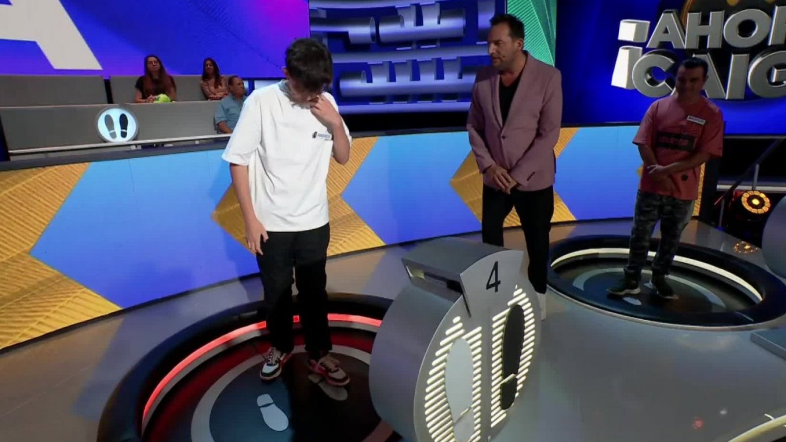 ¡Se fue! Andrés cae con pregunta ligada a Felipe Camiroaga
