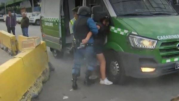 Mujer dispara en Lo Valledor y deja tres heridos
