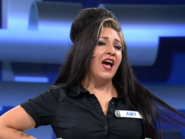 Doble de Amy Winehouse sorprende con su parecido en 