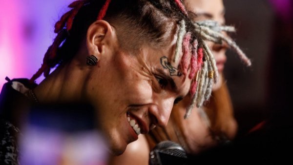 <p>Amenazan en su casa y con pistola en la cabeza a cantante Marcianeke</p>