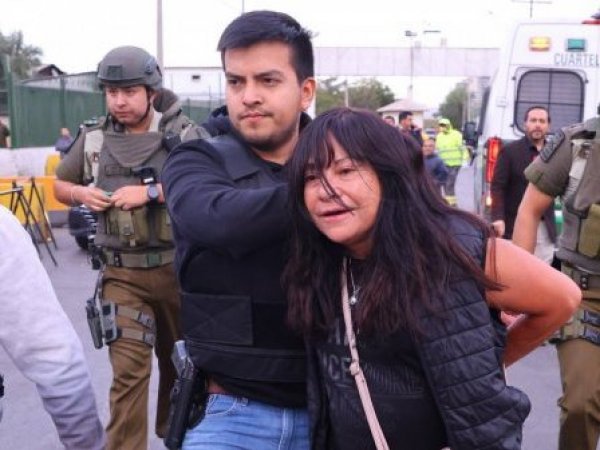 Prisión preventiva para mujer que disparó en mercado Lo Valledor