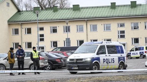 Niño de 12 años mata a tiros a un compañero y hiere a otros dos en Finlandia
