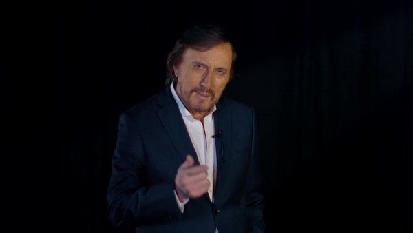 Carlos Pinto presenta “Entre el amor y el miedo”
