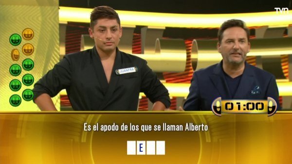 ¡Ganó el juego final! Juanfra le da el premio a Aldeas Chile
